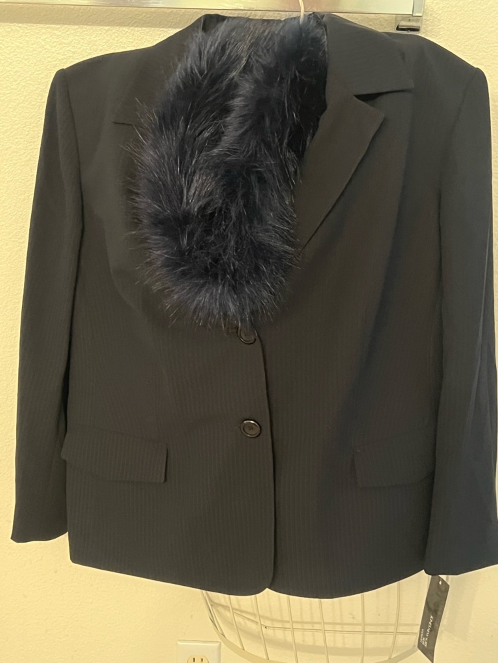 Jones New York Navy Pinstripe Men's Sport Coat